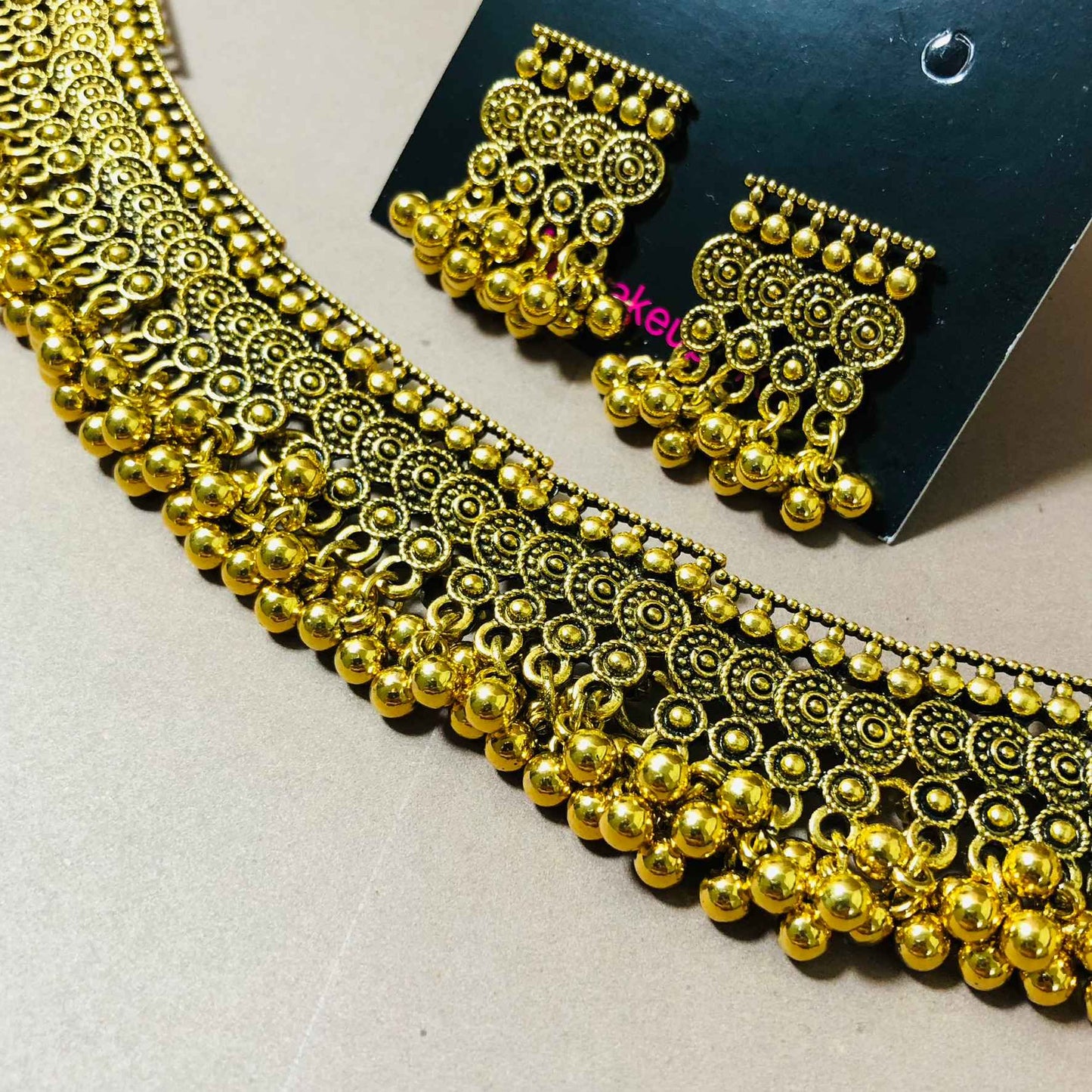 Traditional Jewelry Set Golden