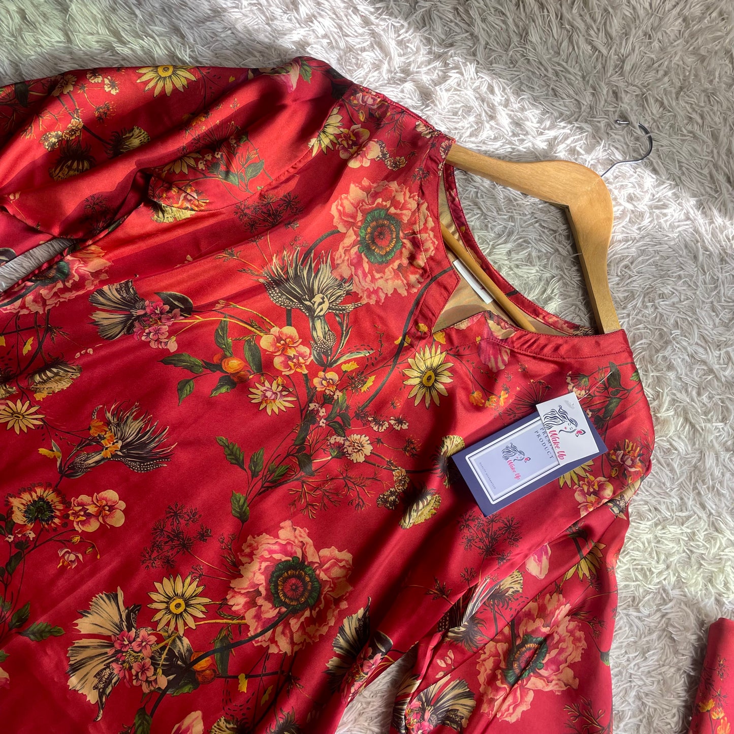 Red floral 🌺